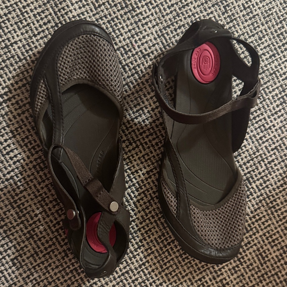 Teva Women's Black and Gray Sandals